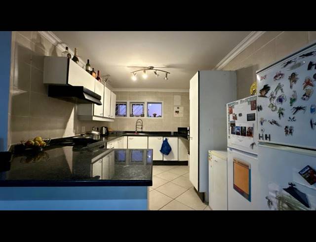 2 BEDROOM TOWNHOUSE FOR SALE IN BASSONIA